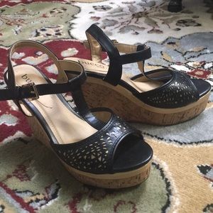 Black and gold wedges